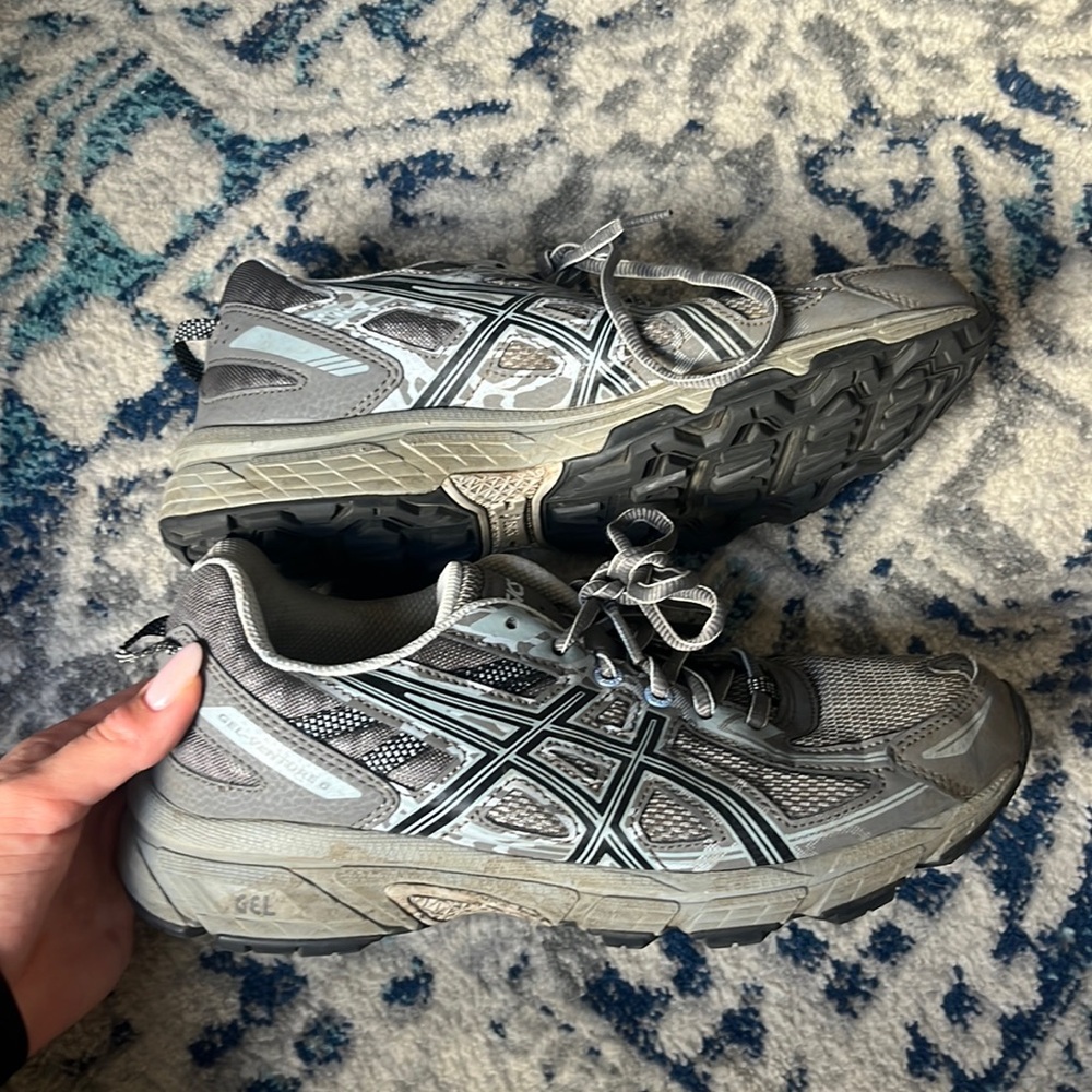 Asics Gel-Venture 6 Running Shoe Carbon Soft Sky women’s size 9